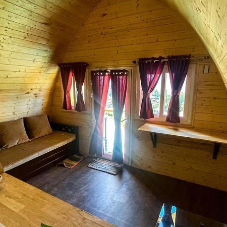 Bed and Breakfast Cozy Capsules - Modern Hut à Kukkal Extérieur photo