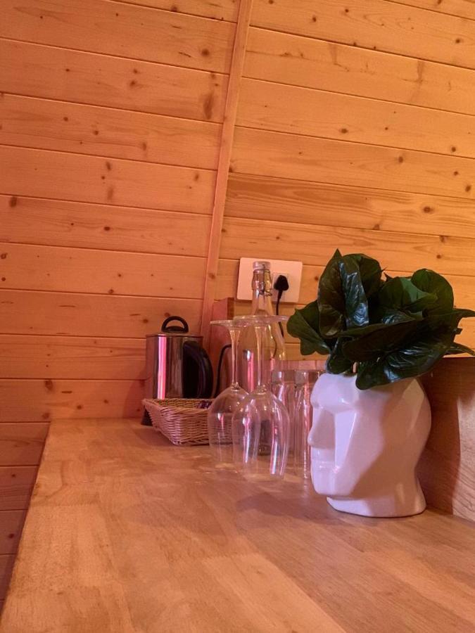 Bed and Breakfast Cozy Capsules - Modern Hut à Kukkal Extérieur photo